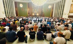 Kandil Gecesinde Malatya’da Duygu Dolu Anlar! Camilerde Dualar Edildi