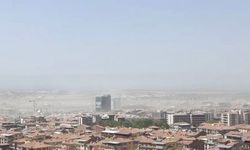 Malatya Semalarını Dev Toz Bulutu Kapladı! Rüzgâr İnşaat Sahalarını Havalandırdı