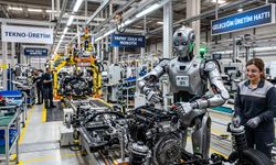 İnsansı Robotlar Fabrikalarda Çalışmaya Başladı