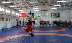 Dünya Şampiyonu Yasemin’i Örnek Alan Genç Güreşçilerin Hedefi Zirve!