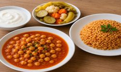 Bugün Ne Pişirsem Diyenlere: Nohut Yemeği Ve Bulgur Pilavıyla Nefis Akşam Menüsü