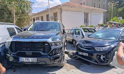Darende’de Ortalık Karıştı! Kontrolden Çıkan Araç 4 Otomobile Birden Çarptı