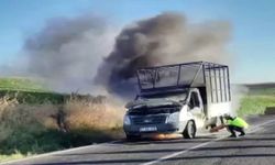 Diyarbakır-Hani yolunda korkutan anlar! Seyir halindeki kamyonet alev topuna döndü