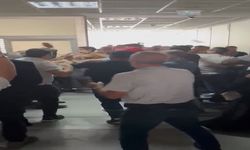 Elazığ Adliyesinde Ortalık Bir Anda Karıştı! Tekmeli Yumruklu Kavga