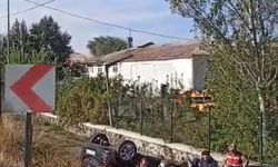 Elazığ’da Feci Kaza! Araç Şarampole Devrildi, 2 Kişi Yaralandı