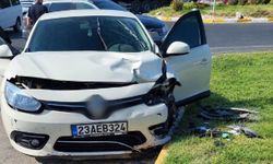 Elazığ’da OSB Kavşağında Kaza! İki Otomobil Çarpıştı, 1 Kişi Yaralandı