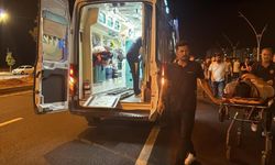 Seyir Halindeki Kamyonetin Kapısı Açıldı! Yolcu Koltuğundaki Genç Yere Düştü