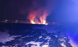 Adıyaman’da Anız Yangını Paniğe Neden Oldu! Alevler Şehir Merkezinden Görüldü