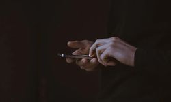"Bir Video Daha” Derken Saatler Geçiyor! Kısa Videolar Beyni Nasıl Etkiliyor?