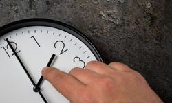 Saatler Geri Alınacak mı? 2026’da Türkiye’de Kış Saati Uygulaması Var mı?