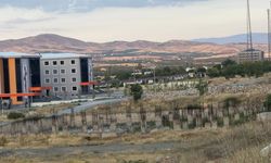 Malatya’da Bina Temeli Suya Gömüldü! Yarım Kalan İnşaat Dikkat Çekti