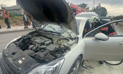 Malatya’da Seyir Halindeki Otomobil Bir Anda Alev Aldı! Yan Yolda Trafik Aksadı