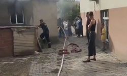 Korkutan Yangın! Odunluk Ve Kiler Alevlere Teslim Oldu