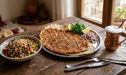 Lahmacunun Yanına Ne Gider? İşte Sofrayı Tamamlayan O Lezzet Üçlüsü