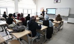 Malatya’da 200 Öğrenciye Ücretsiz Üniversite Hazırlığı: 41 Deneme Sınavı Yapılacak