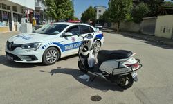 Adıyaman’da Feci Kaza! Kamyonetle Motosiklet Çarpıştı, 2 Kişi Yaralandı