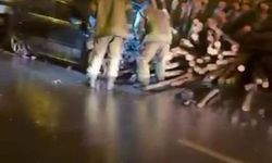 Diyarbakır’da Feci Kaza! Otomobil Kerestelerin Arasına Daldı, 2 Yaralı