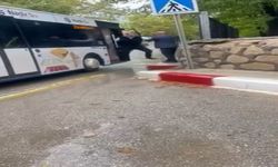 Elazığ’da Gündem Olan Görüntüler! Otobüs Şoförüne Şemsiyeyle Vurdu