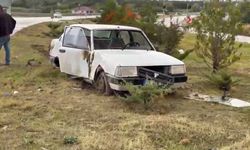 Elazığ-Bingöl Yolunda Kaza! Tofaş Refüje Çıktı, 2 Kişi Yaralandı