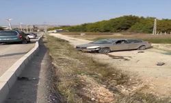 Elazığ’da Trafik Kazası! Otomobil Yoldan Çıkıp Araziye Savruldu