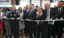 Türkiye uzayda sahneye çıktı! Antalya’daki dev organizasyonda dikkat çeken açılış