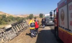 Direksiyon Hâkimiyetini Kaybeden Tır Şarampole Devrildi! 1 Yaralı