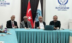 Tarihçi Tufan Gündüz Malatya’da Konuştu! Türk Tarihinin Bilinmeyen Yönlerini Anlattı