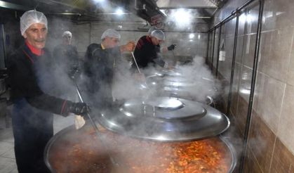 Siverek'te 8 Bin Öğrenciye Sıcak Yemek Mutluluğu