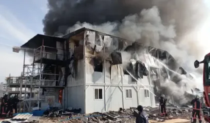 İşçilerin kaldığı konteynerde yangın: 3 yaralı