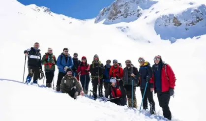 Tunceli’de 2 bin 950 metrelik dağa zorlu tırmanış