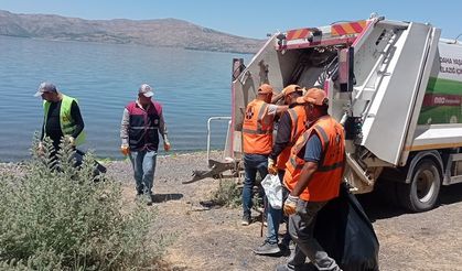 Elazığ'ın incisi Hazar'da 40 ton çöp toplandı