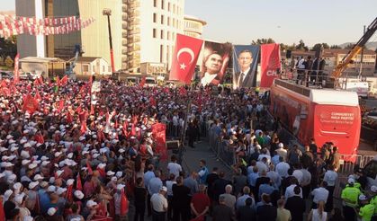 Özgür Özel’den Malatya’da Sert Mesajlar: “Milletin İradesine Darbe Yapıldı”