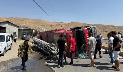 5 itfaiye erinin karıştığı kaza saniye saniye kaydedildi!