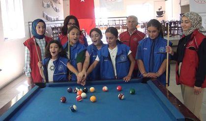 Pütürgeli genç kızlardan bilardo kursuna yoğun ilgi