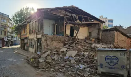 Malatya’da 5.6'lık Deprem: Valilik İlçe İlçe Hasar Durumunu Açıkladı! Can Kaybı Var mı?