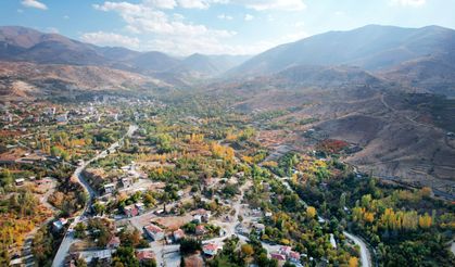 Yeşilyurt ilçesi sonbahar renklerine büründü