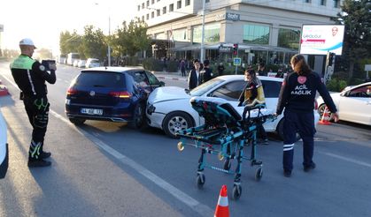 Malatya’da Kavşakta Feci Çarpışma: 1 Yaralı!
