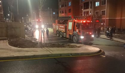 Şarjda bırakılan cep telefonu bomba gibi patladı