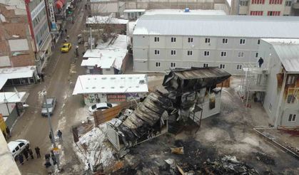 Malatya'da şantiyede çıkan yangının hasarı gündüz görüntülendi