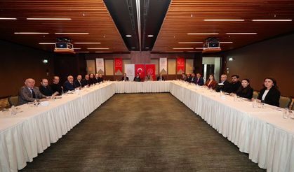 KGK Heyeti Hatay’a Çıkarma Yaptı: Gazeteciler 'Yeniden İnşayı' Yerinde İnceledi