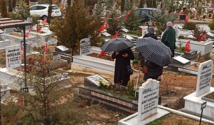 Malatya’da Bayram Sabahı İlk Durak Yine Mezarlık Oldu