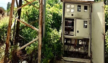 Malatya’da Tehlike Saçan Elektrik Panoları: Çocukların Geçtiği Yol Alarm Veriyor