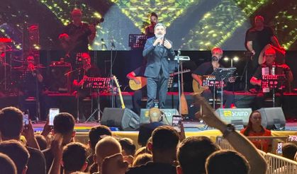 Ender Balkır Malatya’yı Türkülerle Coşturdu! Kayısı Festivali’nde Unutulmaz Gece