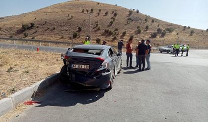 Malatya'da İki Otomobil Çarpıştı: 8 Kişi Hastanelik Oldu