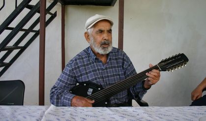 90 Yaşına Giren Cümbüş Ustasına Sürpriz! Sonrasında Öyle Bir Şey Yaptı Ki…