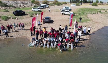 Adıyaman’da Baraj Gölüne Dev Takviye! Tam 680 Bin Sazan Bırakıldı