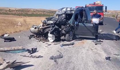 Şanlıurfa’da feci kaza! Hafif ticari araç kamyona arkadan çarptı: 4 ölü, 2 ağır yaralı