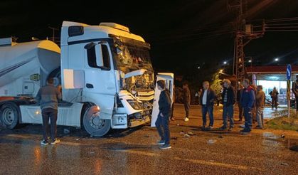 Malatya’da Üç Araç Birbirine Girdi! Araçlarda Büyük Hasar