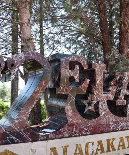 Trump’tan komşu Elazığ'a "Perfecto" övgüsü