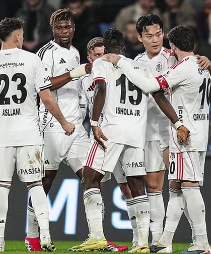 Beşiktaş, deplasmanda RAMS Başakşehir'i 3-2 yendi